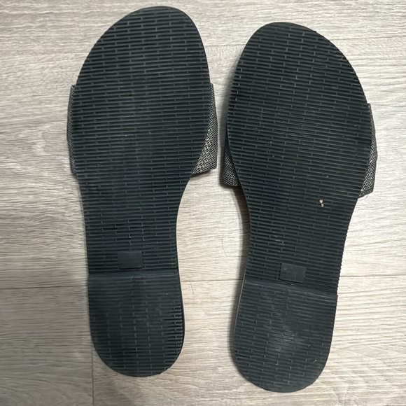 Havaianas Flip Flops - Picture 4 of 4